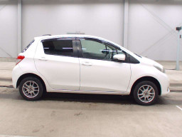 2011 Toyota Vitz