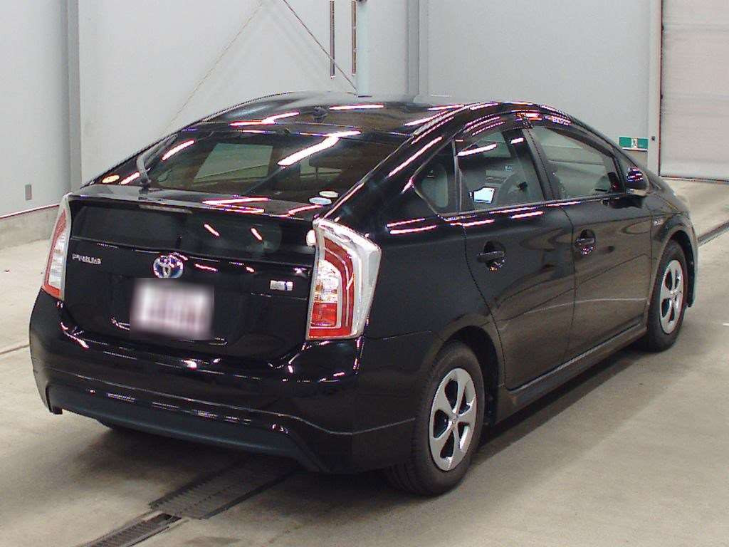 2013 Toyota Prius ZVW30[1]