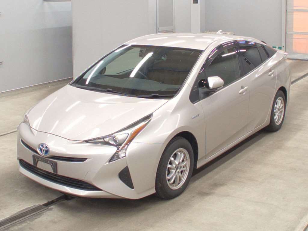 2017 Toyota Prius ZVW55[0]