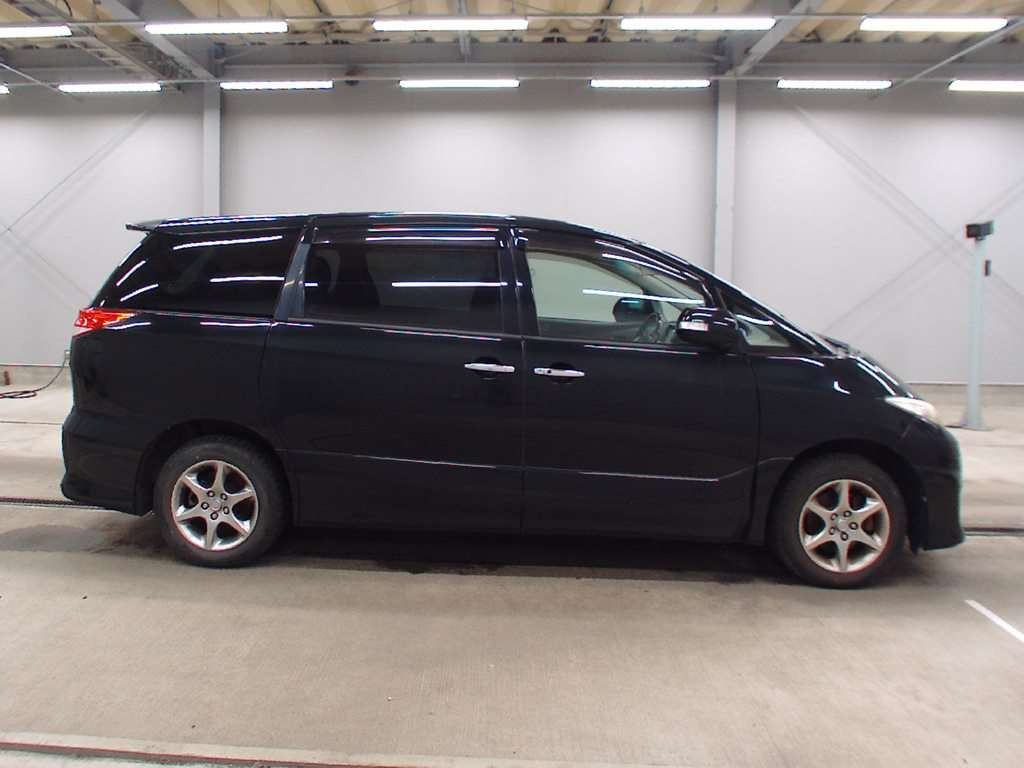 2010 Toyota Estima ACR55W[2]