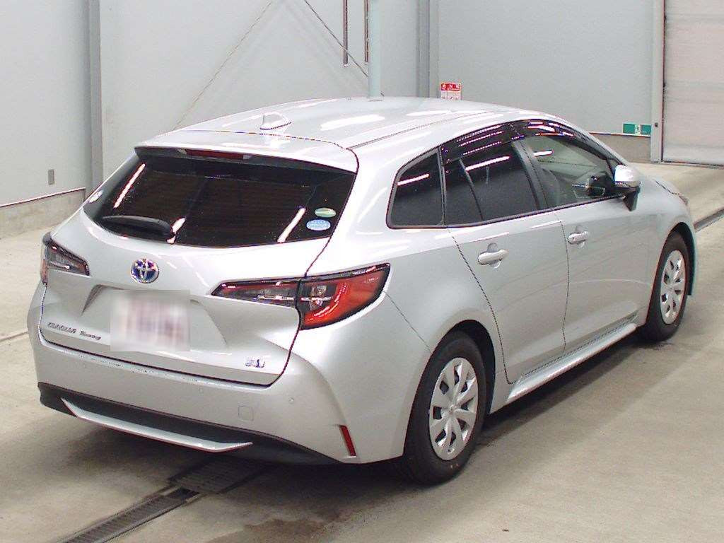 2021 Toyota Corolla Touring Wagon ZWE214W[1]