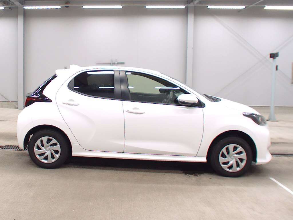 2021 Toyota YARIS MXPA15[2]