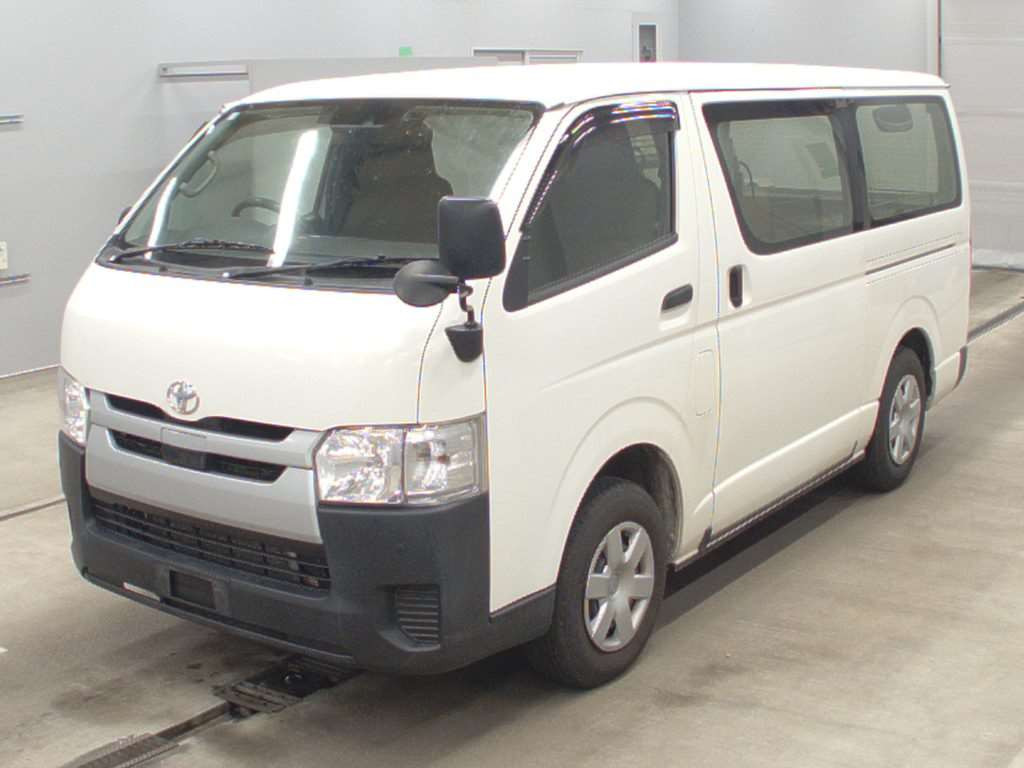 2018 Toyota Hiace Van GDH206V[0]