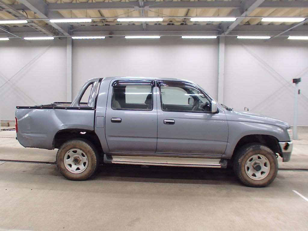 1998 Toyota Hilux Sports Pickup RZN167[2]