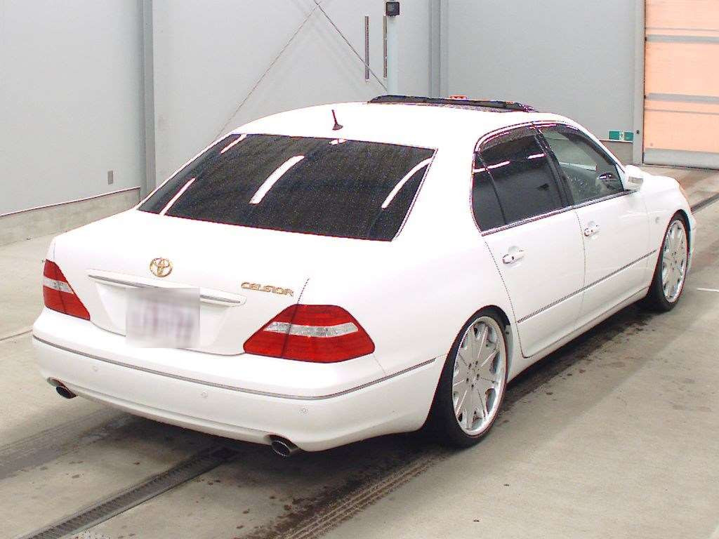 2004 Toyota Celsior UCF31[1]