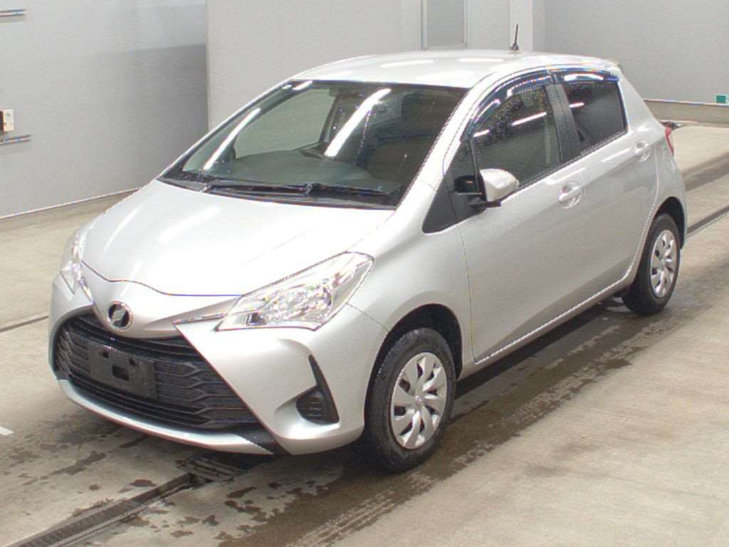 2018 Toyota Vitz NSP135[0]