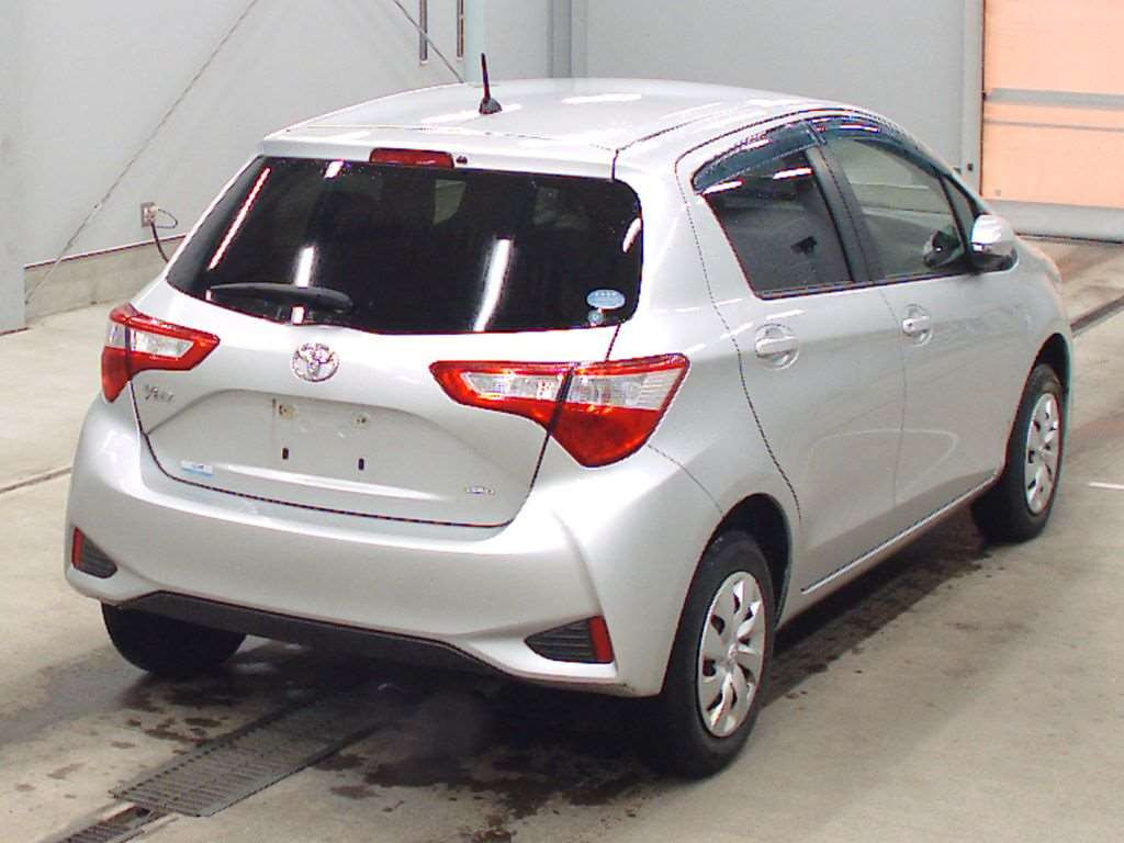 2018 Toyota Vitz NSP135[1]