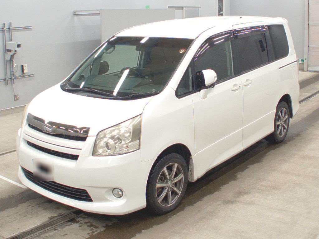 2010 Toyota Noah ZRR75W[0]