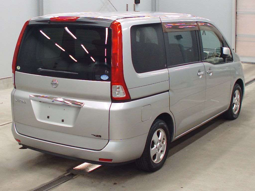 2005 Nissan Serena C25[1]