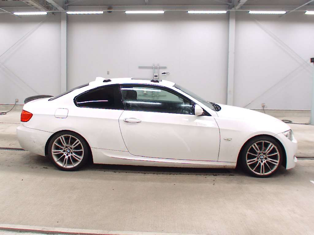 2010 BMW 3 Series KD20[2]