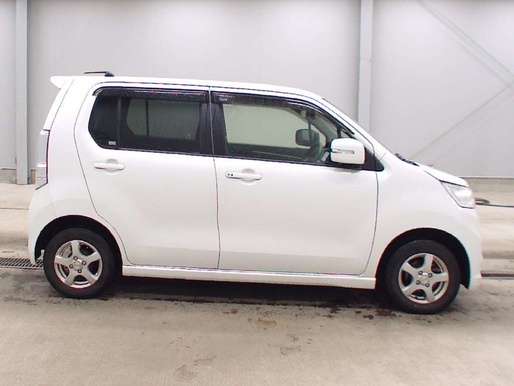 2013 Suzuki WAGON R STINGRAY MH34S[2]