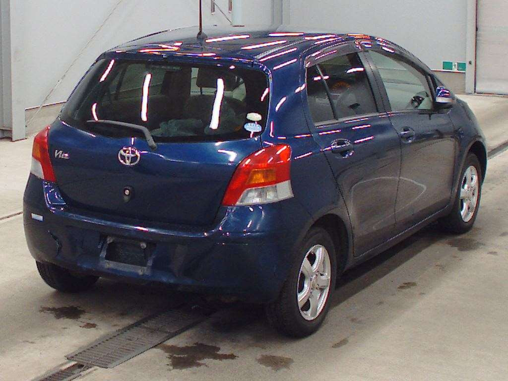 2007 Toyota Vitz KSP90[1]