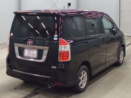 2007 Toyota Noah