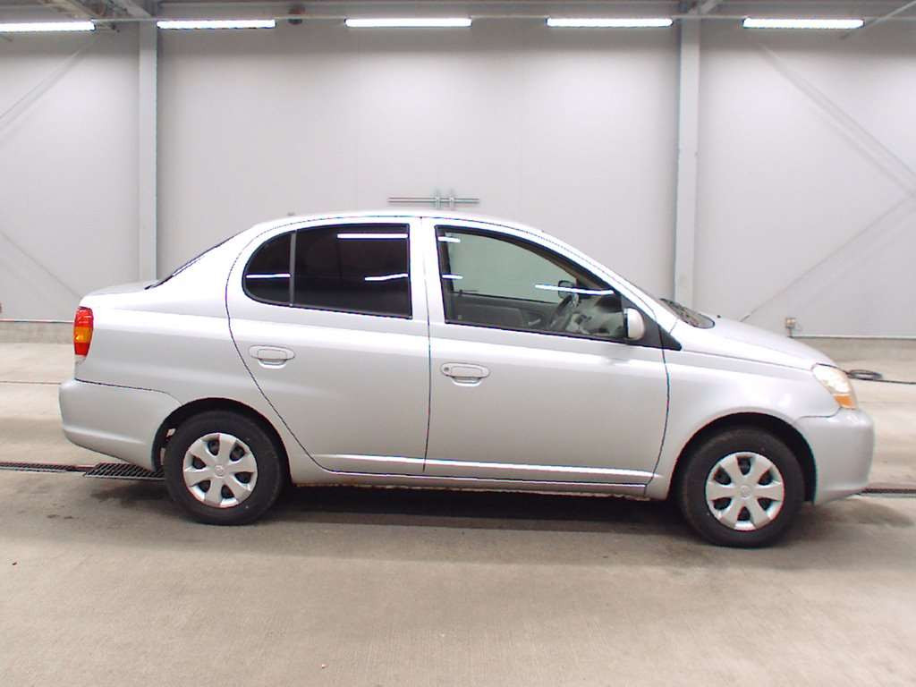 2005 Toyota Platz NCP16[2]