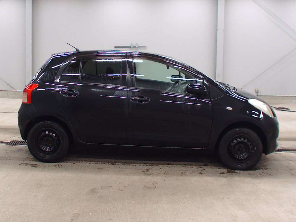 2007 Toyota Vitz SCP90[2]