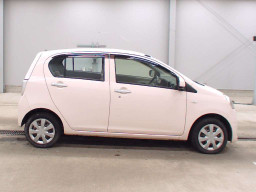 2012 Daihatsu Mira es