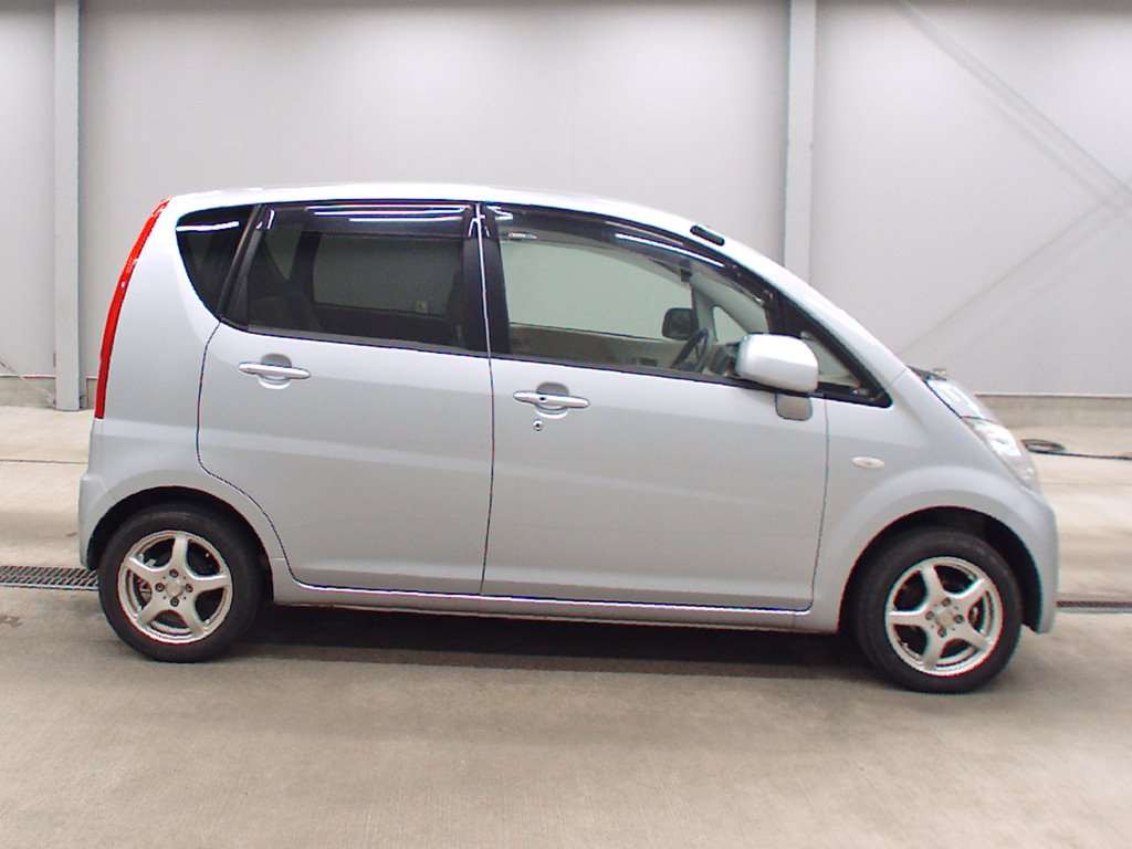 2009 Daihatsu Move L185S[2]