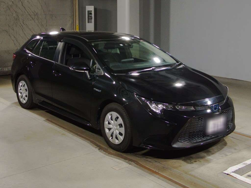 2020 Toyota Corolla Touring Wagon ZWE211W[2]