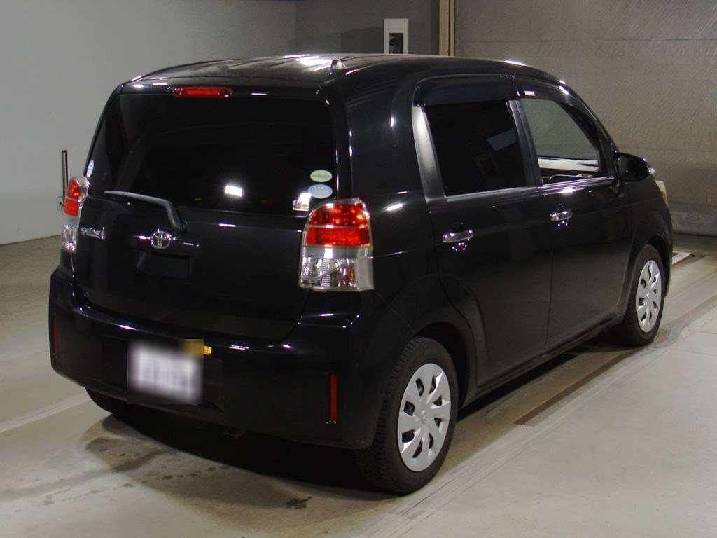 2013 Toyota Spade NCP141[1]