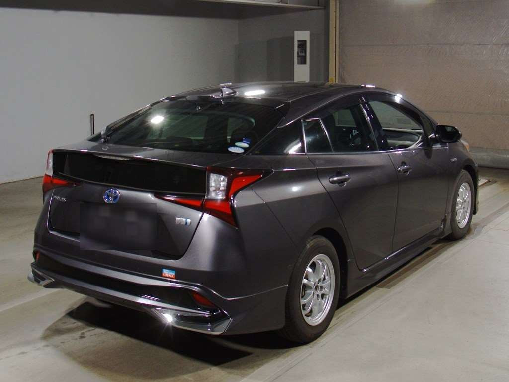 2019 Toyota Prius ZVW51[1]