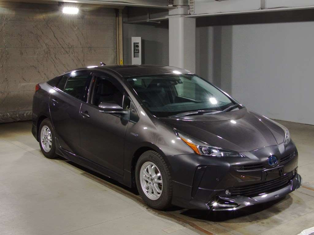 2019 Toyota Prius ZVW51[2]