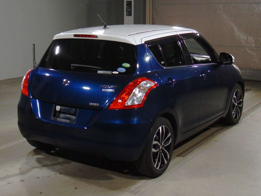 2014 Suzuki Swift ZC72S[1]