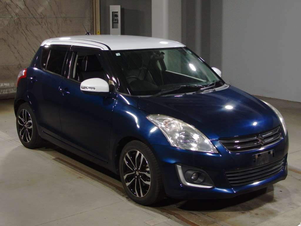 2014 Suzuki Swift ZC72S[2]