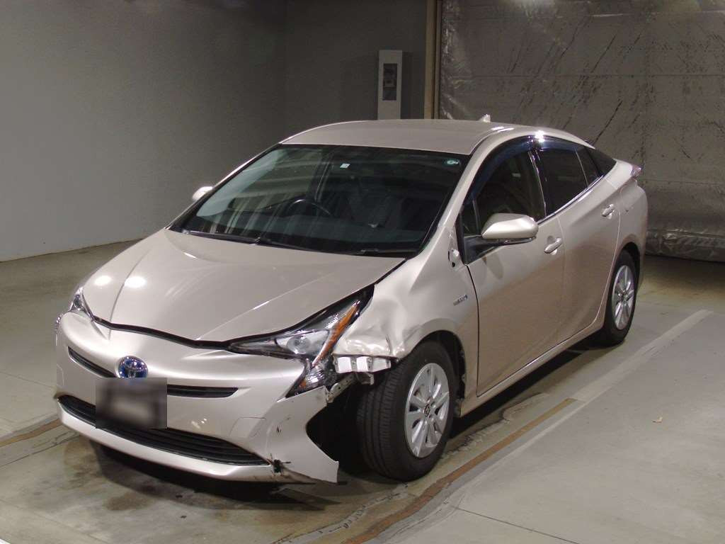 2016 Toyota Prius ZVW50[0]