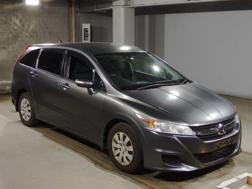 2010 Honda Stream RN6[2]