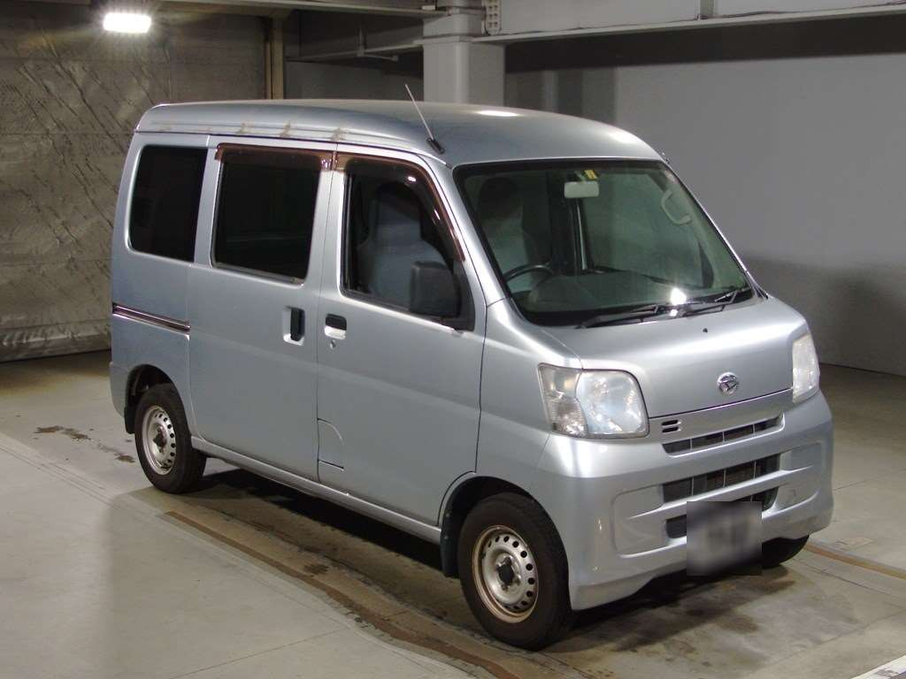 2017 Daihatsu Hijet Cargo S321V[2]