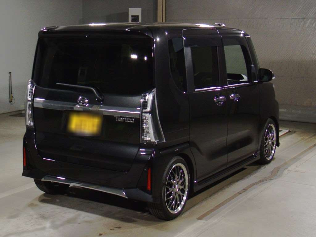 2023 Daihatsu Tanto Custom LA650S[1]