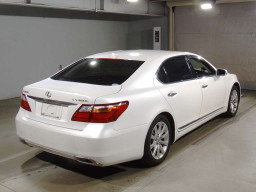 2010 Lexus LS