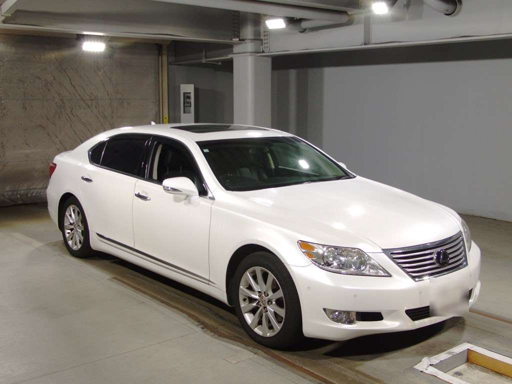 2010 Lexus LS USF41[2]