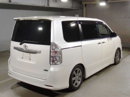 2009 Toyota Voxy