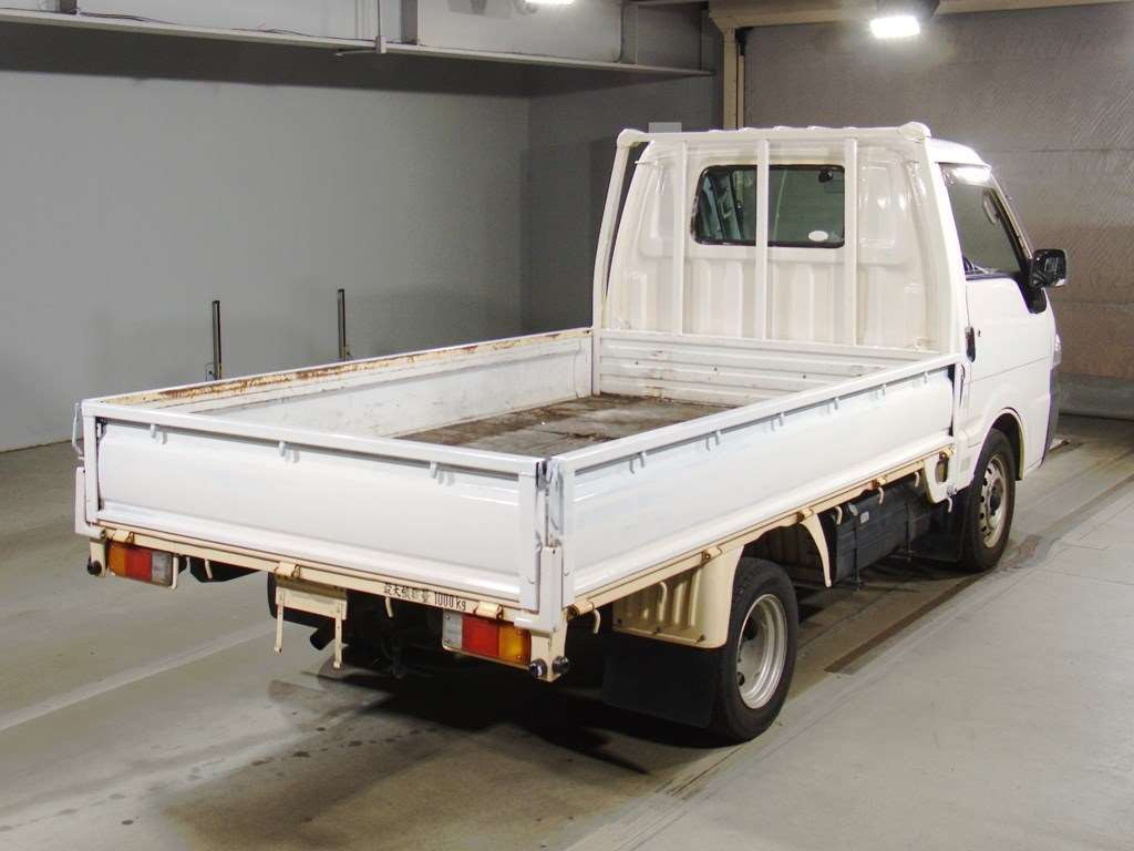 2005 Mazda Bongo Truck SK82T[1]