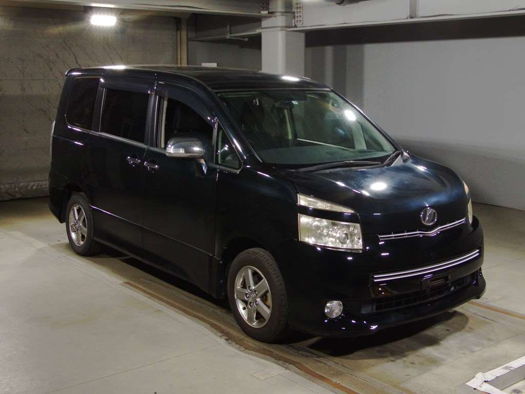 2009 Toyota Voxy ZRR70W[2]