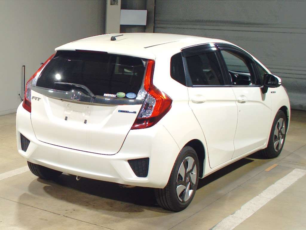 2015 Honda Fit Hybrid GP5[1]