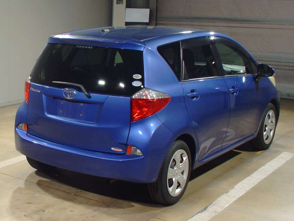 2011 Toyota Ractis NSP120[1]