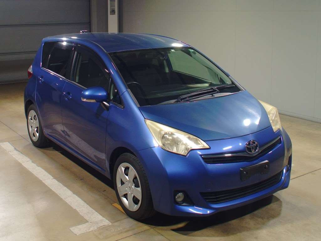 2011 Toyota Ractis NSP120[2]