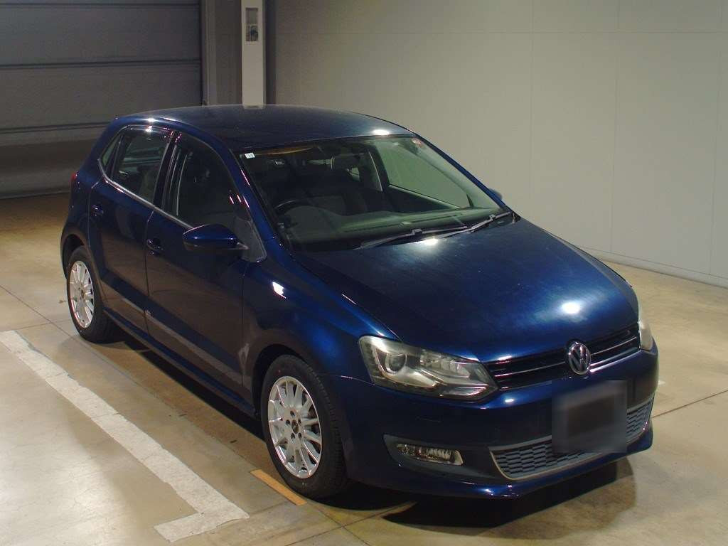 2012 Volkswagen Polo 6RCBZ[2]