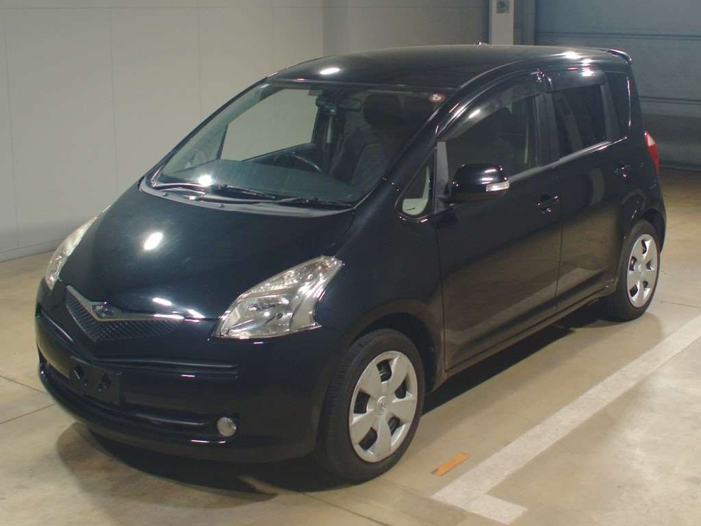 2006 Toyota Ractis NCP100[0]