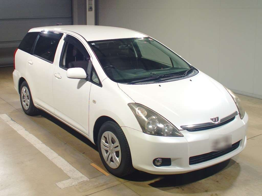 2004 Toyota Wish ZNE10G[2]