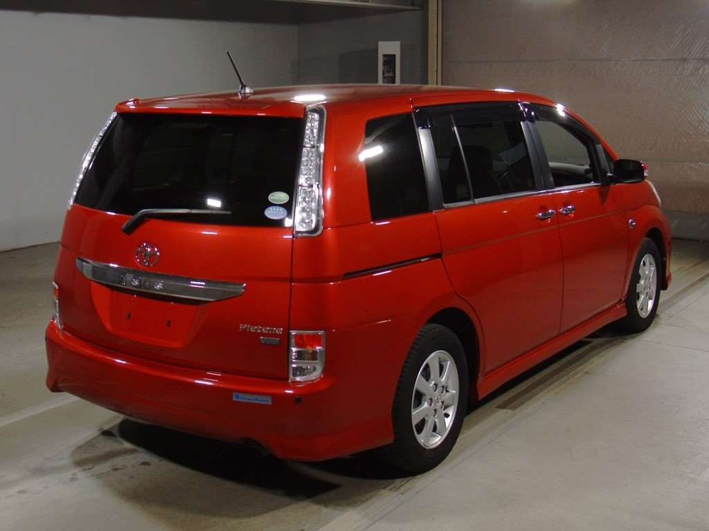 2013 Toyota Isis ZGM10W[1]