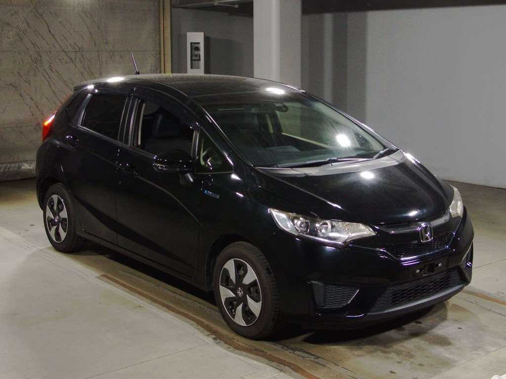 2016 Honda Fit Hybrid GP5[2]