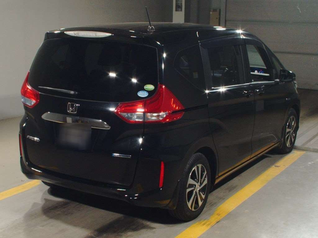 2016 Honda Freed hybrid GB7[1]