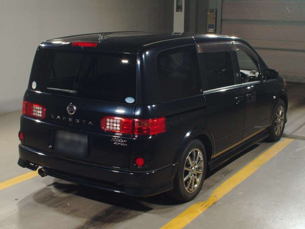 2005 Nissan Lafesta B30[1]