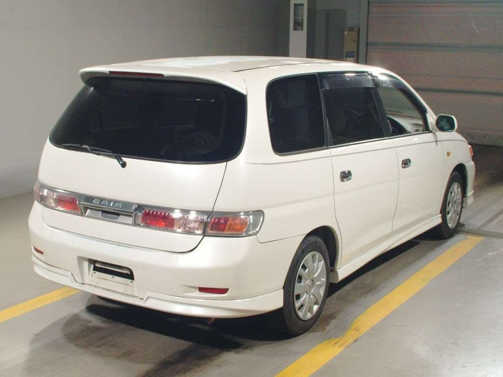 2002 Toyota Gaia ACM10G[1]