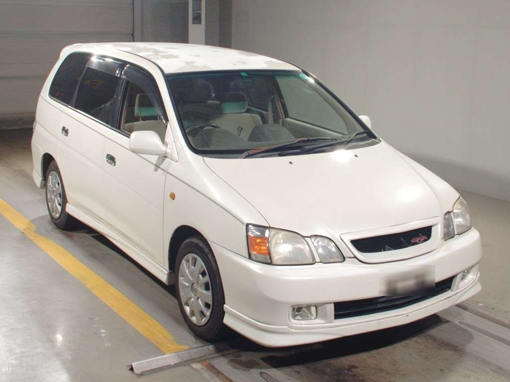 2002 Toyota Gaia ACM10G[2]