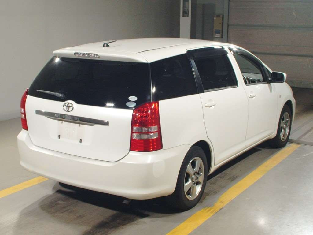 2004 Toyota Wish ZNE10G[1]