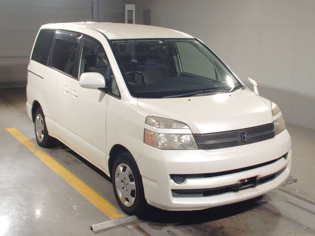 2006 Toyota Voxy AZR60G[2]